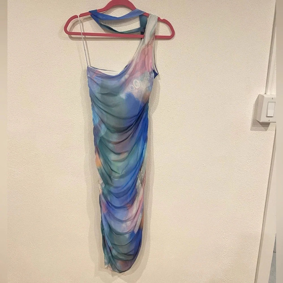 NWT Bershka Printed asymmetric midi dress Size Large - Picture 2 of 4